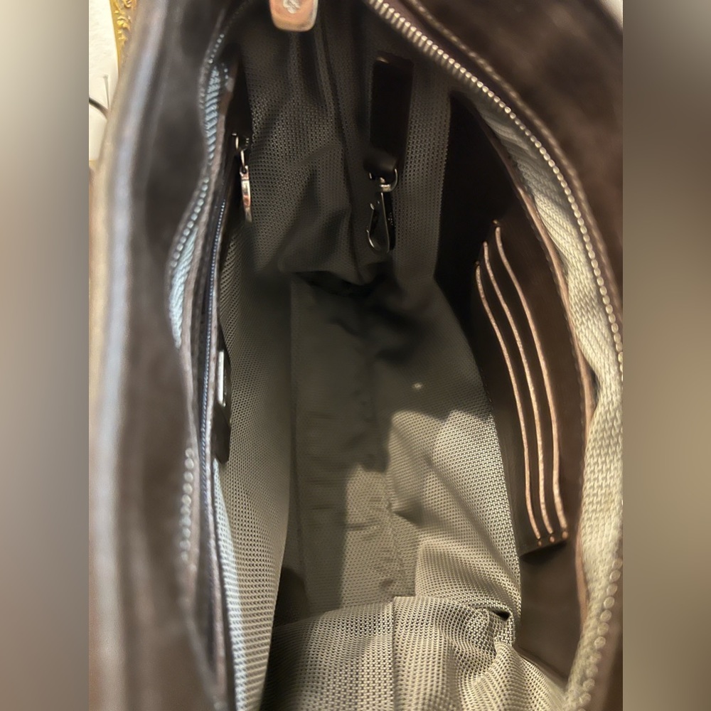 MCM ❤️HOST PICK❤️🔥RARE🔥Crossbody Bag - Picture 8 of 11